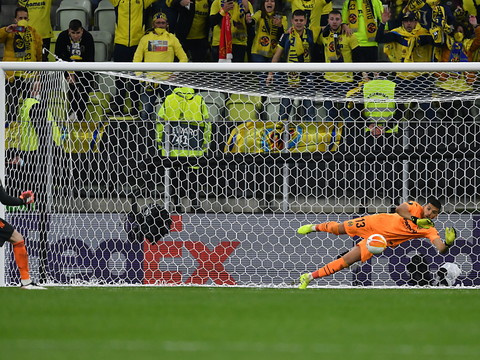 C3: Villarreal titré après une folle série de tirs au but