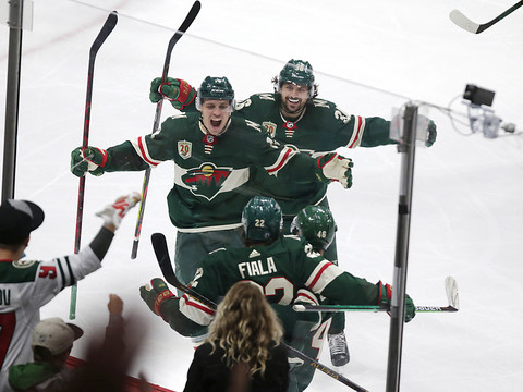 Minnesota égalise à 3-3 grâce au réveil de Fiala