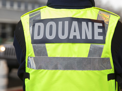 Les exportations retombent en avril