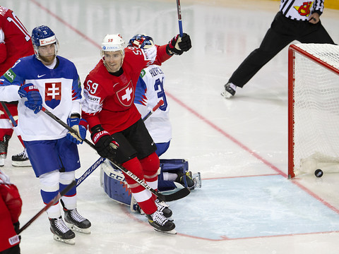La Suisse se rachète en écrasant la Slovaquie