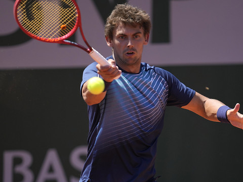 Laaksonen sort Bautista Agut au 2e tour à Paris!