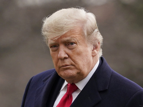 Privé de réseaux sociaux, Donald Trump abandonne aussi son 