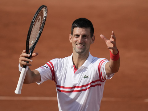 Djokovic perd 9 jeux au 3e tour