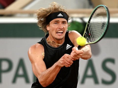Zverev poursuit sa route