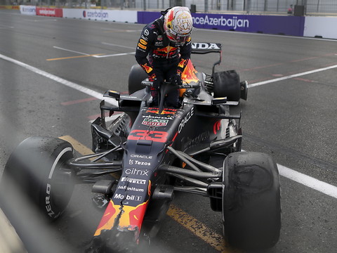 F1: Perez remporte une course folle en Azerbaïdjan