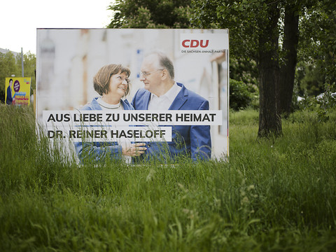 Nette victoire des conservateurs de Merkel dans un scrutin test