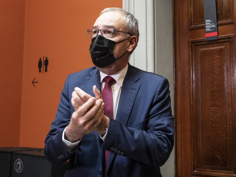 Guy Parmelin appelle à rester 