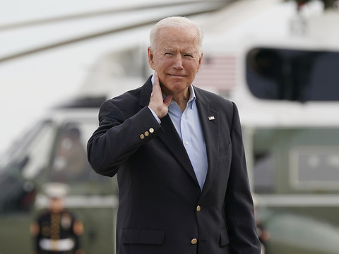 Biden annule les mesures prises par Trump contre TikTok et WeChat
