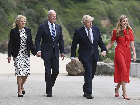 Biden et Johnson célèbrent leur alliance malgré les divergences