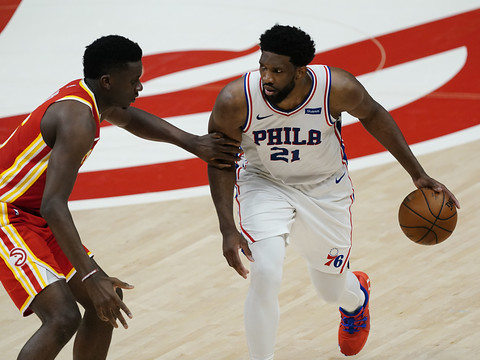 Clint Capela et les Hawks à nouveau battus