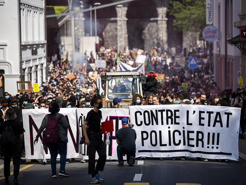 Loi contre le terrorisme: les opposants craignent pour l'Etat de droit, les partisans rassurent