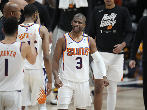 Les Suns en finale de la Conférence Ouest