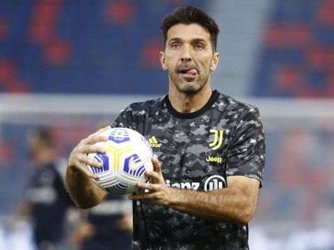 Buffon va continuer sa carrière, avec un possible retour à Parme