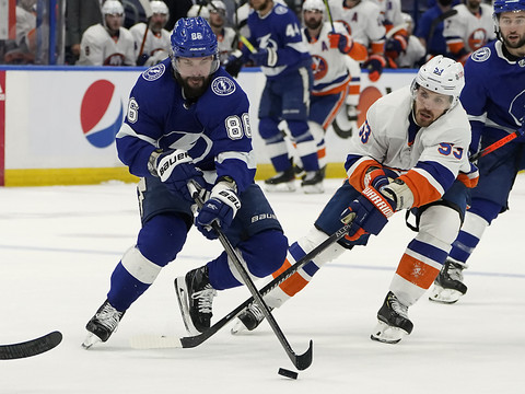 Trois assists pour Nikita Kucherov