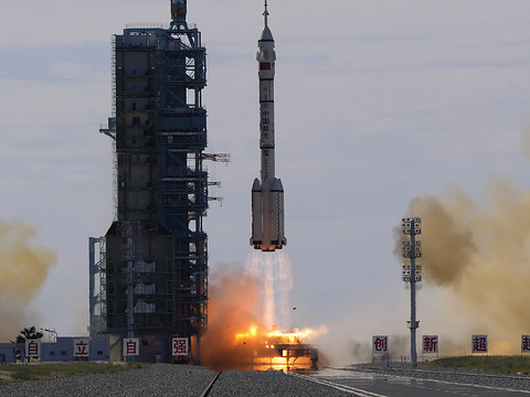 Le vaisseau habité s'arrime à la station spatiale chinoise