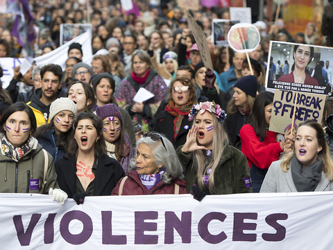 Violences domestiques: une action à tous les niveaux est nécessaire