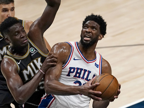 Une première balle de match galvaudée pour les Hawks