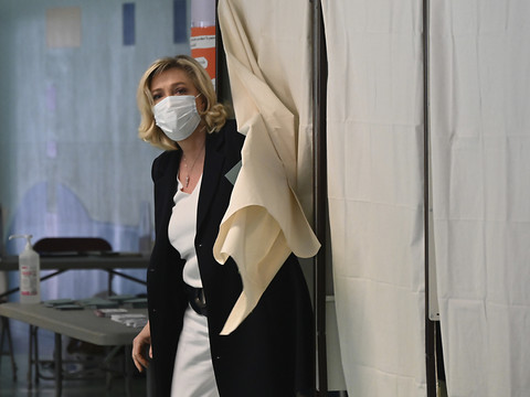Revers pour l'extrême droite aux élections régionales