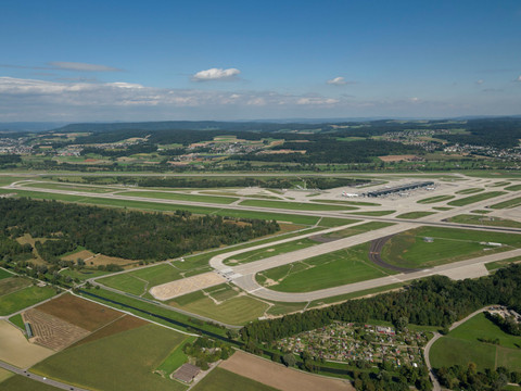Il y a 75 ans débutait la construction de l'aéroport de Zurich