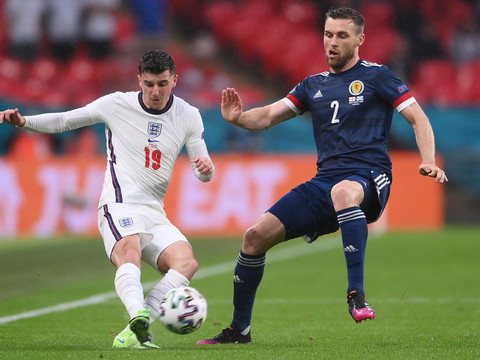 Les Anglais Mount et Chilwell isolés jusqu'à lundi