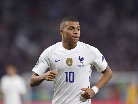 Mbappé, la troisième lame veut percer les défenses