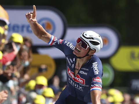 Démonstration de van der Poel, vainqueur et en jaune