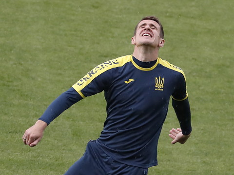 Euro terminé pour l'Ukrainien Besedin, blessé