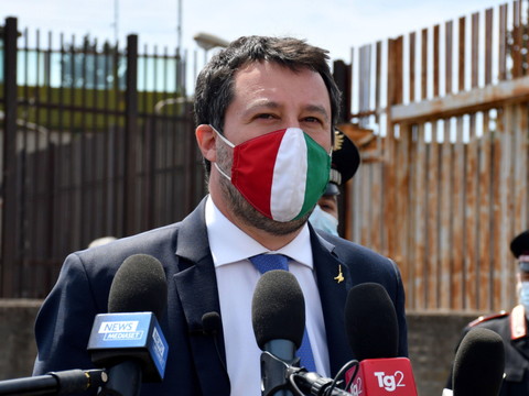 Expédition punitive contre des détenus: une vidéo choque l'Italie