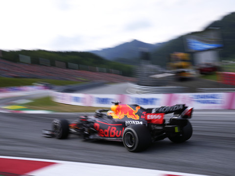 Troisième succès d'affilée pour Verstappen