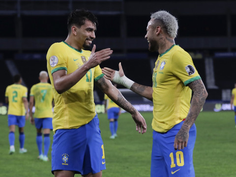 Le Brésil de Neymar donne rendez-vous à Messi en finale