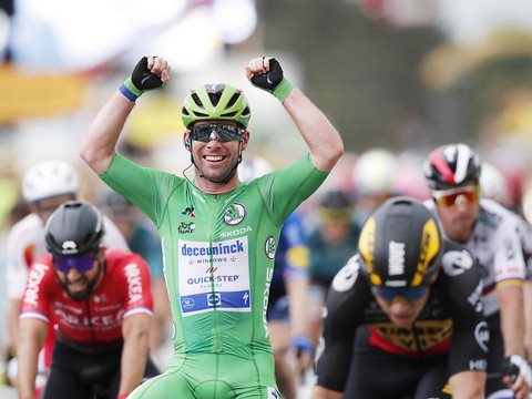 Mark Cavendish voit triple !