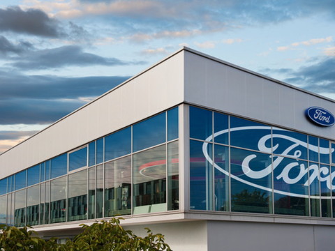 La Comco inflige une amende de 7,7 millions de francs à Ford Credit