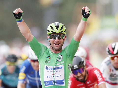 Cavendish gagne et égale le record de Merckx