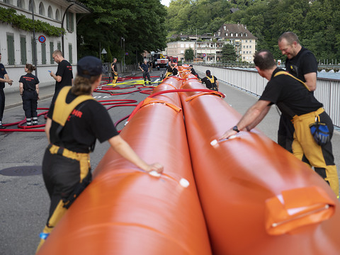 Berne se prépare aux inondations - Aar et lac de Thoune pleins