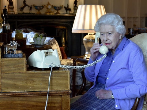 La reine Elizabeth souhaite bonne chance à l'Angleterre