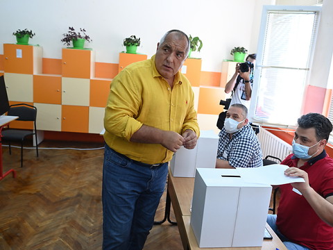 Face à un Borissov affaibli, percée du vote protestataire