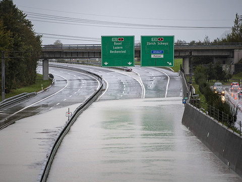 Risque d'inondations à Uri: A2 fermée mardi après-midi au Gothard