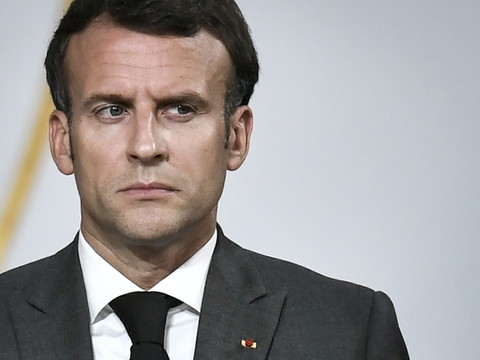 Macron pousse à la vaccination, les Français prennent rendez-vous