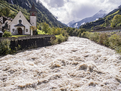 Eboulements et glissements de terrain sur les routes suisses