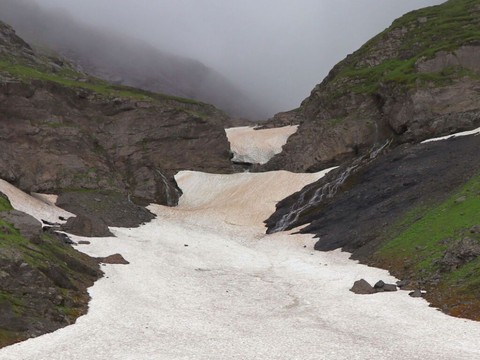 Un trentenaire décède dans une chute au Panixerpass (GL)