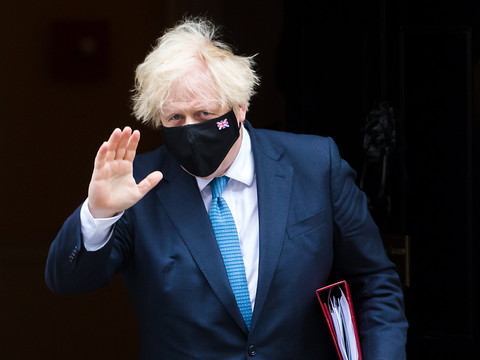 Boris Johnson en isolement la veille de la levée des restrictions