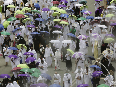 Les pèlerins musulmans au Mont Arafat, moment fort du hajj