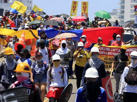 Des milliers de manifestants à nouveau dans la rue
