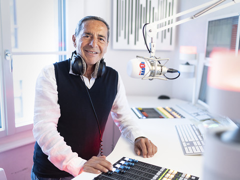 Dépôt d'une pétition contre la fin des radios FM