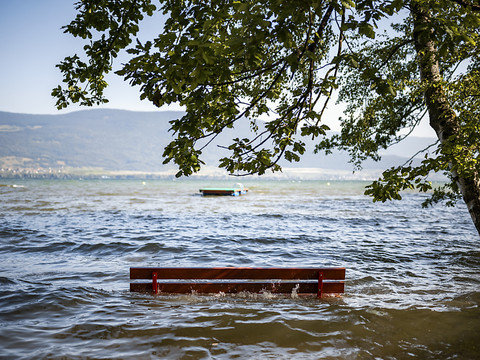 Neuchâtel: baignade à nouveau autorisée dans le lac de Neuchâtel