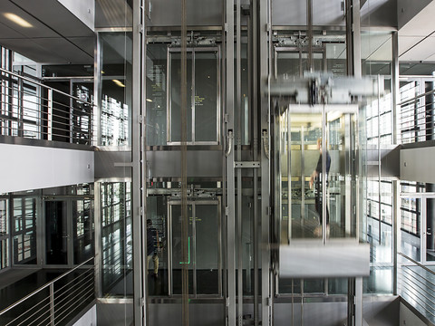 Schindler comble les attentes au premier semestre