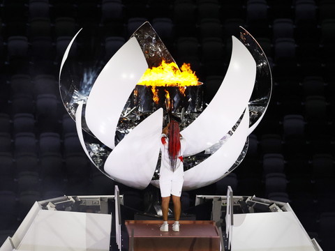 Naomi Osaka, dernière relayeuse, a allumé la vasque olympique