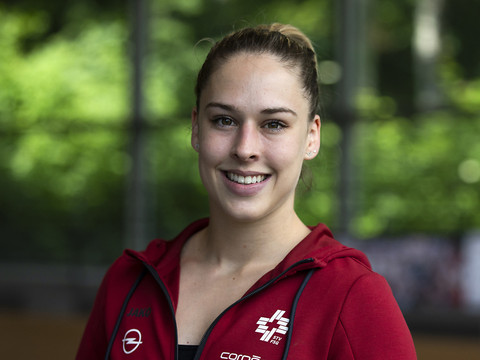 Giulia Steingruber avance à pas feutrés
