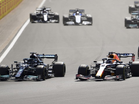 Pénalité d'Hamilton à Silverstone: Red Bull demande un réexamen