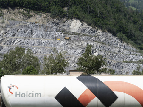 Holcim en reconstruction sur les six premiers mois de l'année